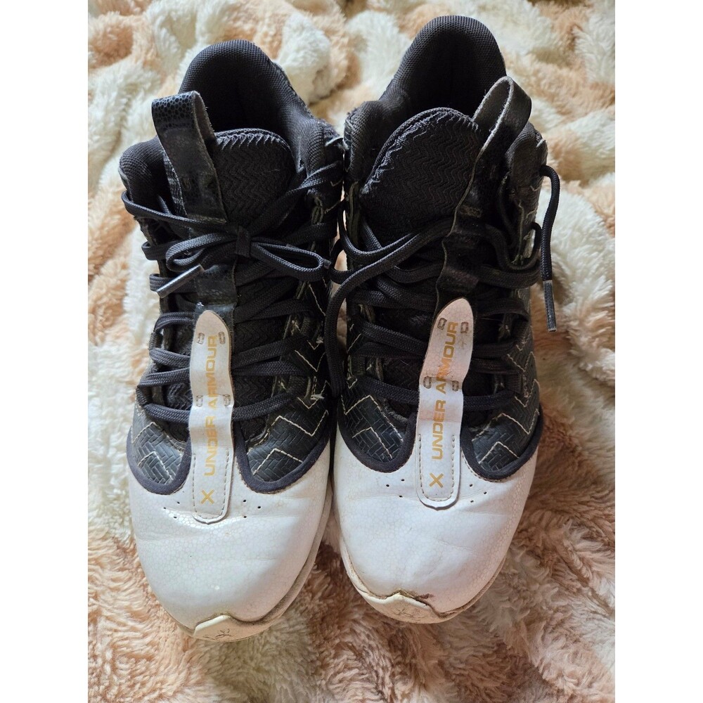 6Y Under Armour Cleats